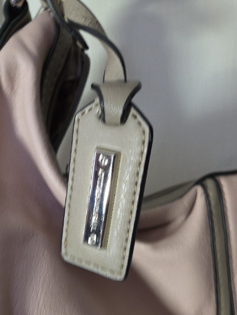 Tignanello Pale Pink Leather Shoulder Bag with Taupe Trim - Picture 4 of 4
